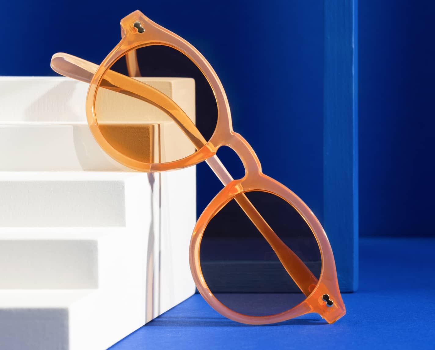 Perfect Pair Of Designer Glasses Image - Optic X Webflow Template