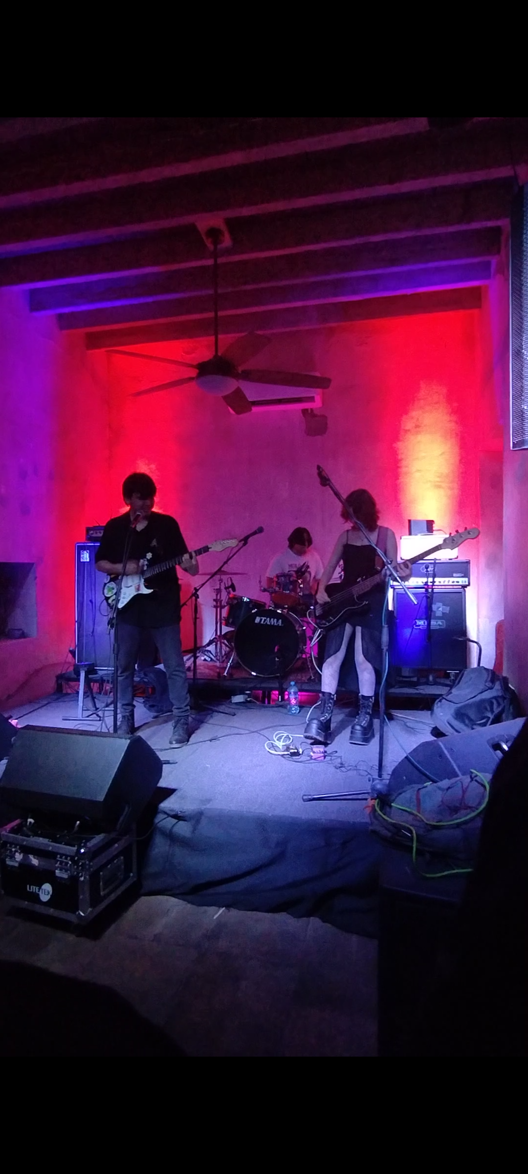 María en Dr*g4s en Rosale Venue