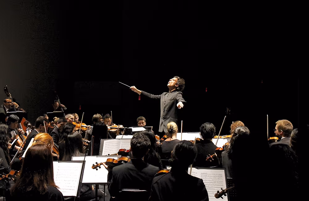 East meets West at EPO concert