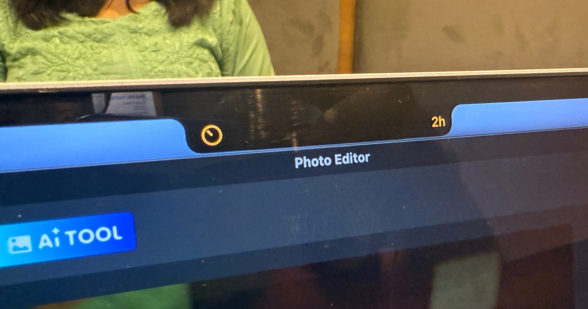 MacBook showing notch area with focus app