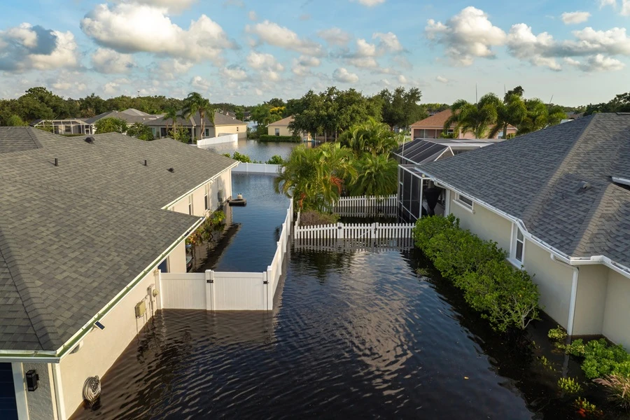 The Flood Insurance Gap