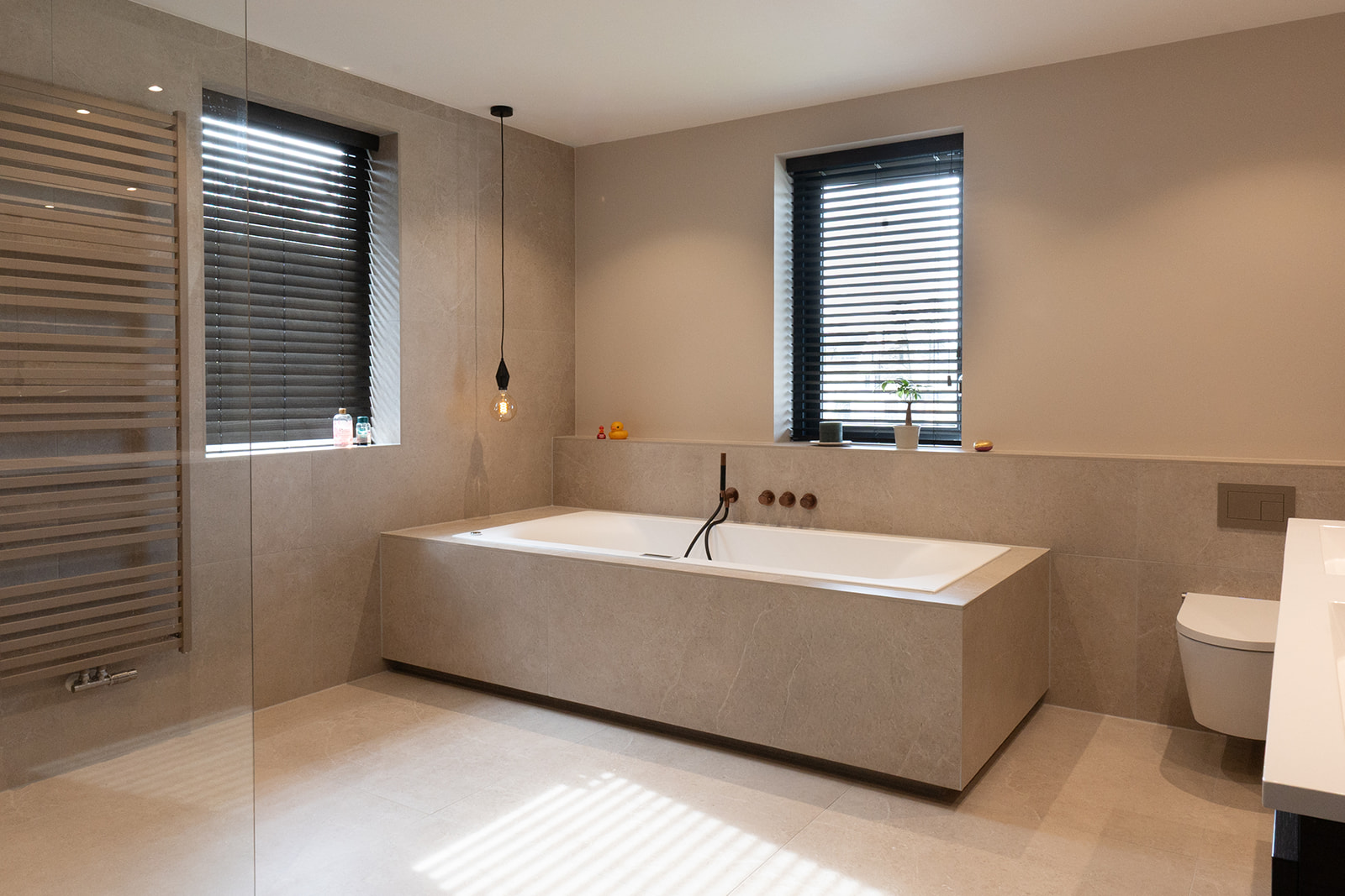 Badkamer en toilet familie Kouveld in Culemborg