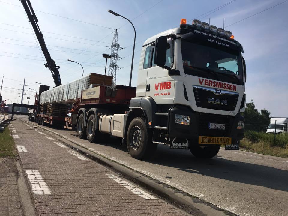 Transport van machines door Versmissen