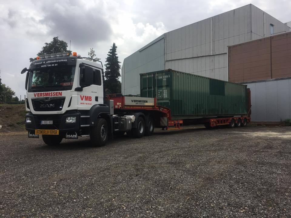 Transport van machines door Versmissen