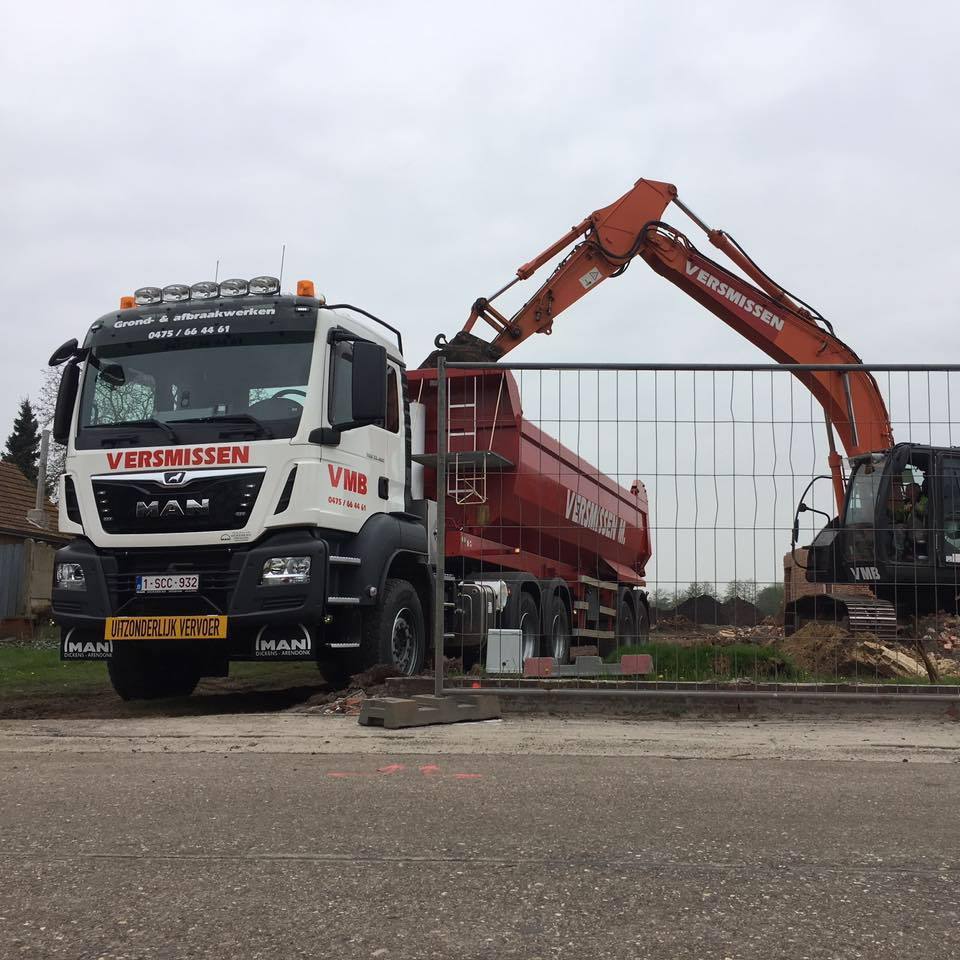 Transport van bouwafval door Versmissen