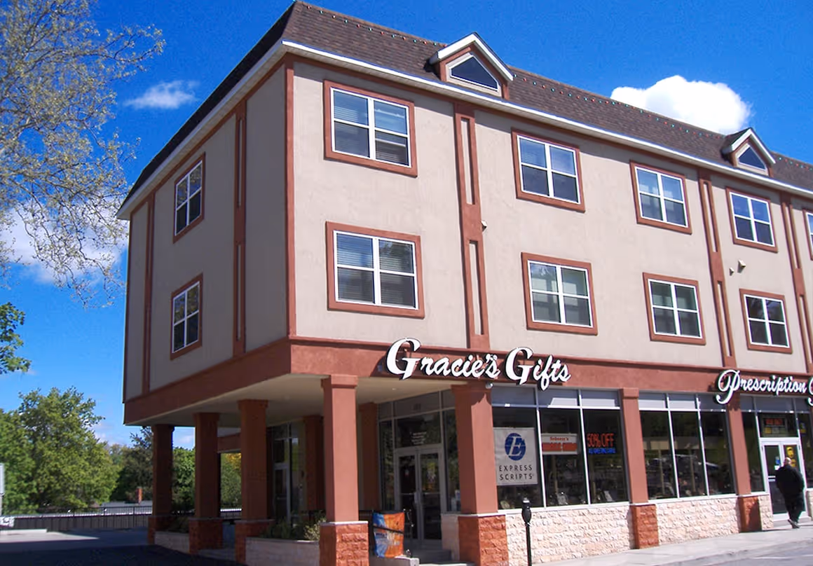 Combined use commercial building