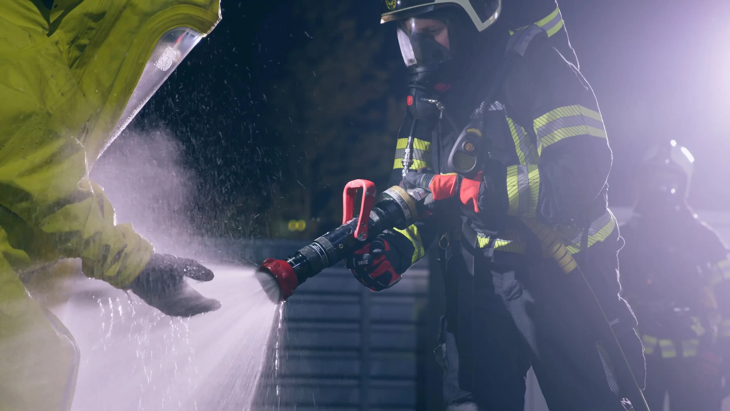 Imagefilm Feuerwehr Asperg: Einsatzkräfte vor der Kamera beim Drehtag