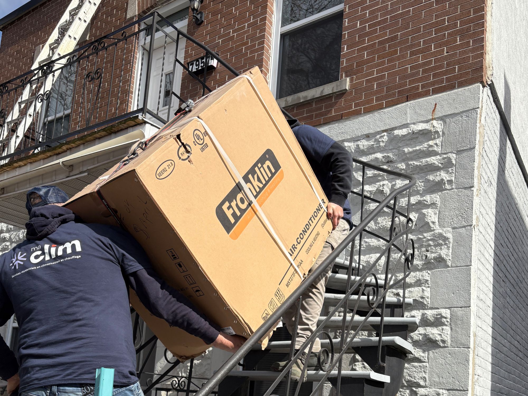Installation d'une thermopompe dans l'appartement d'un duplex