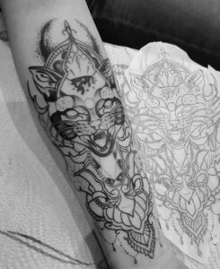 tattoo studio anansi münchen munich katze neo traditional line work david tätowierer artist