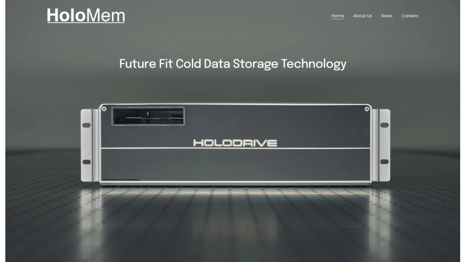 HoloMem website homepage, “Future Fit Cold Data Storage Technology”, with the HoloDrive