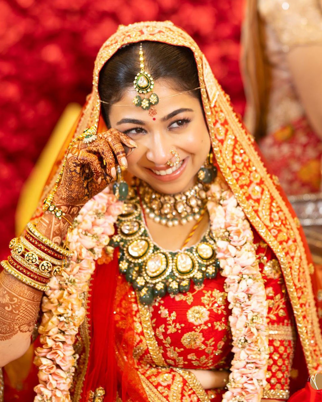Bride wearing a Raniwala 1881 bridal polki jadau set