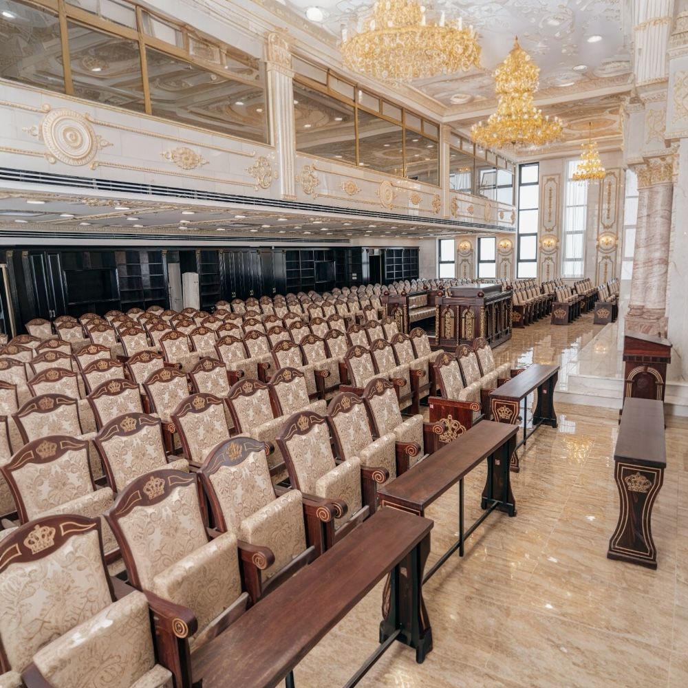 Lubavitch Synagogue Rishon LeZion – handcrafted synagogue furniture by Israber