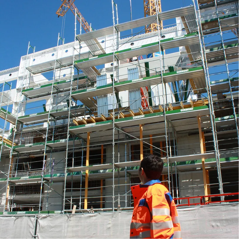 Mario Ruchti auf einer Rohbaustelle