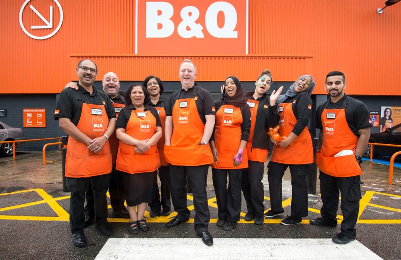 B&Q Ends 30-Year Logistics Partnership with PJH Group