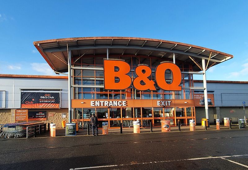 B&Q Ends 30-Year Logistics Partnership with PJH Group
