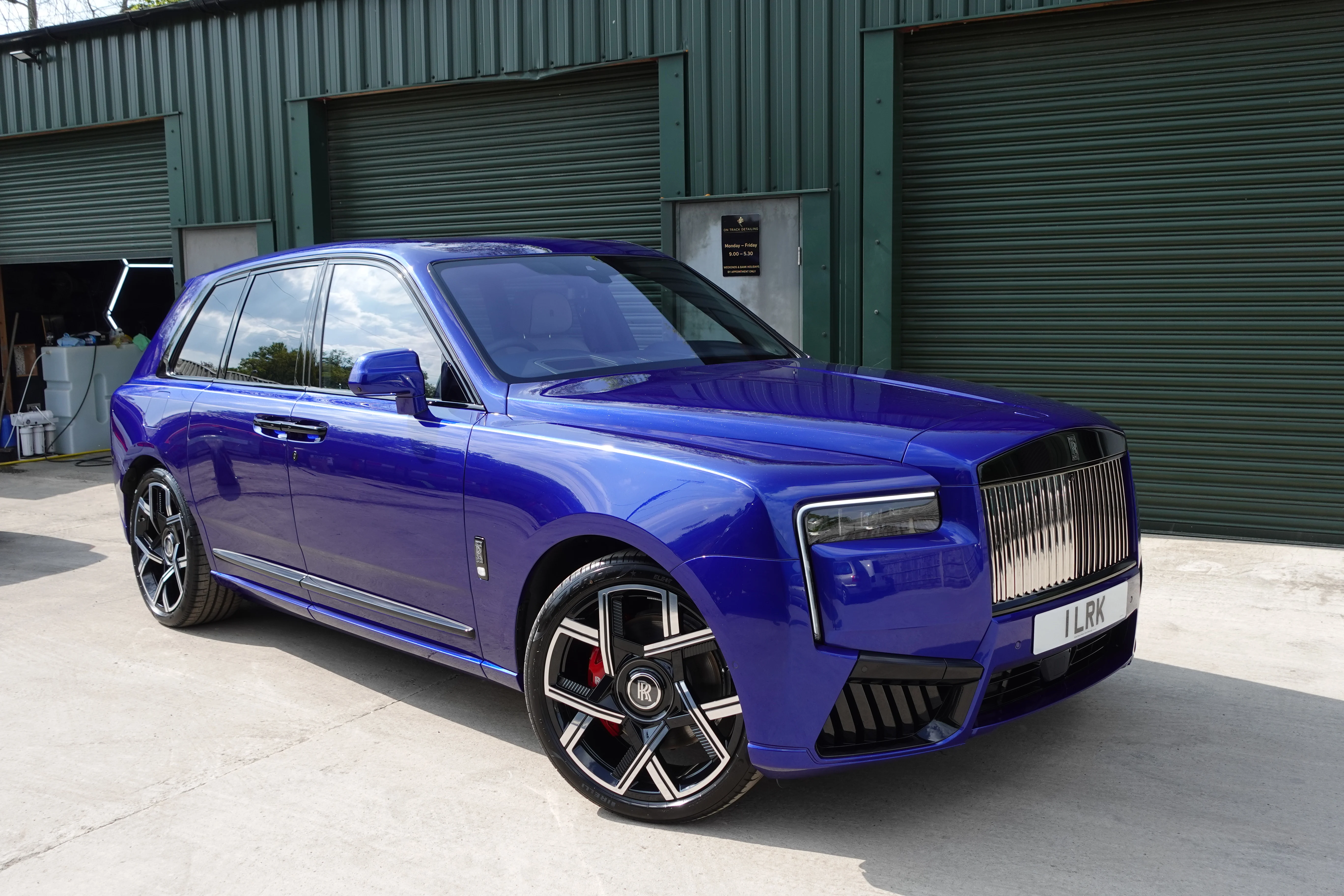 Rolls Royce Cullinan After Extended PPF to the whole car except the roof