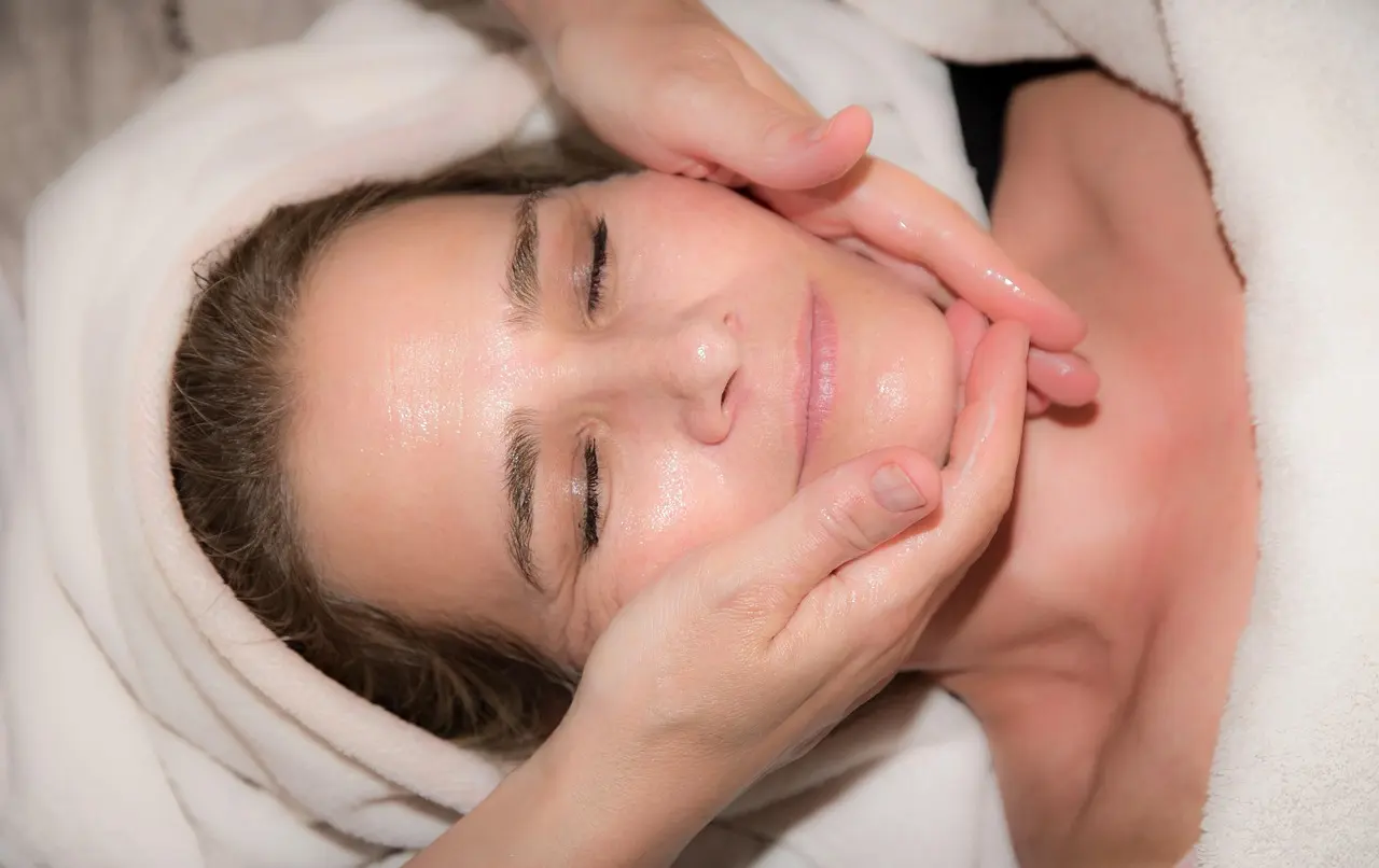 Massage soins visage naturel 