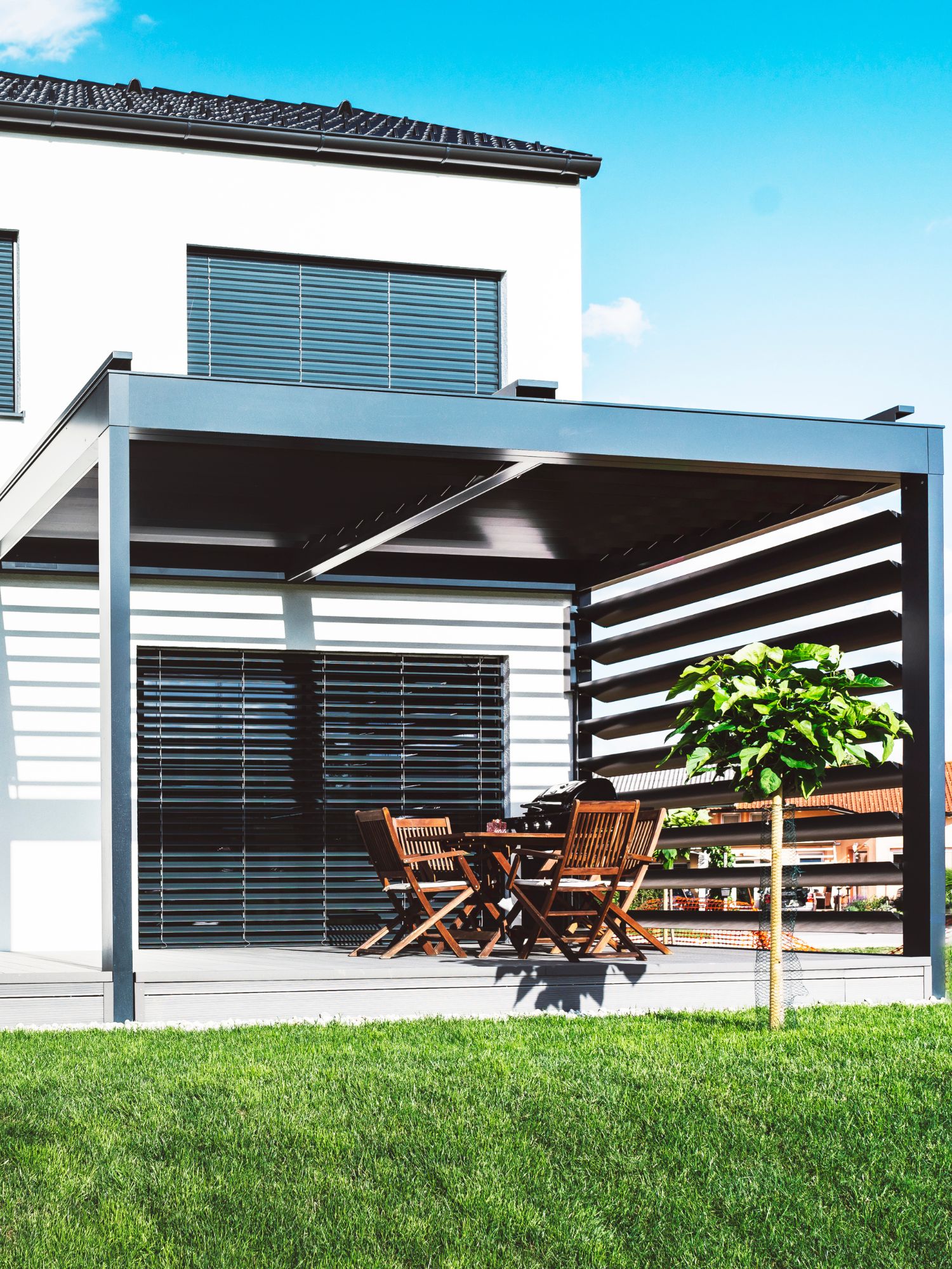 Pergola, carport ou terrasse : que choisir ?