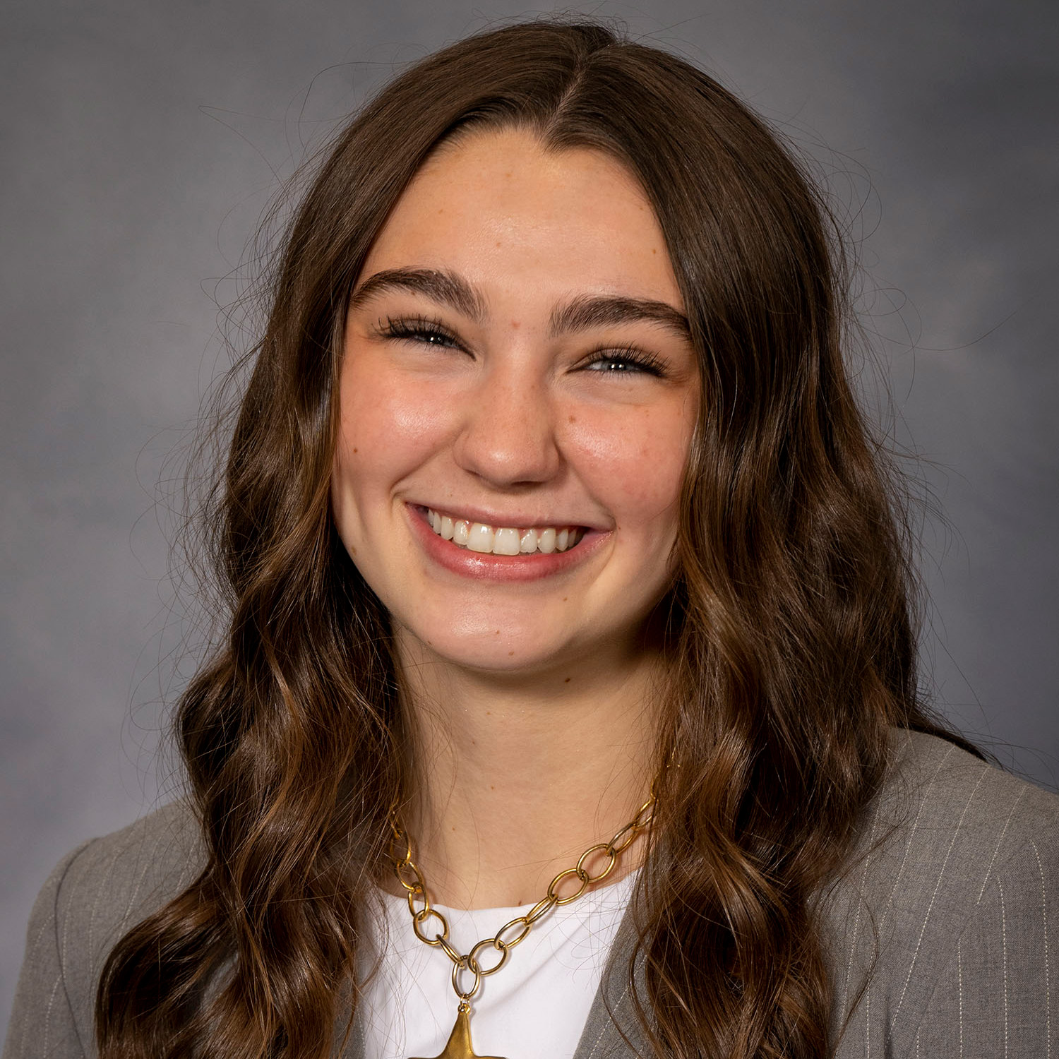 A portrait photo of Sarah Grace Slusher.