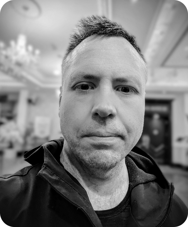 Black and white picture of Damien Jones