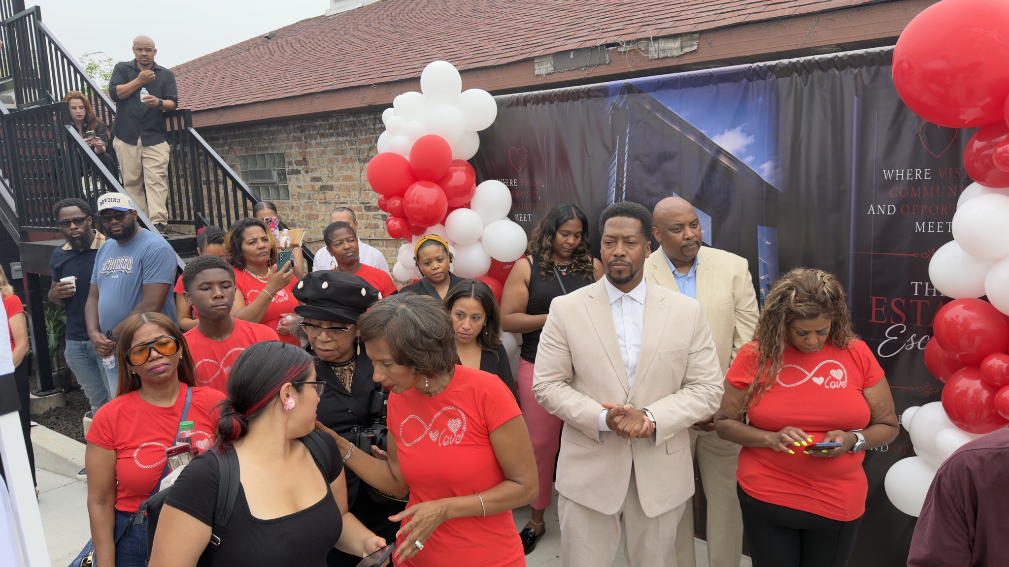 Grand Opening 086