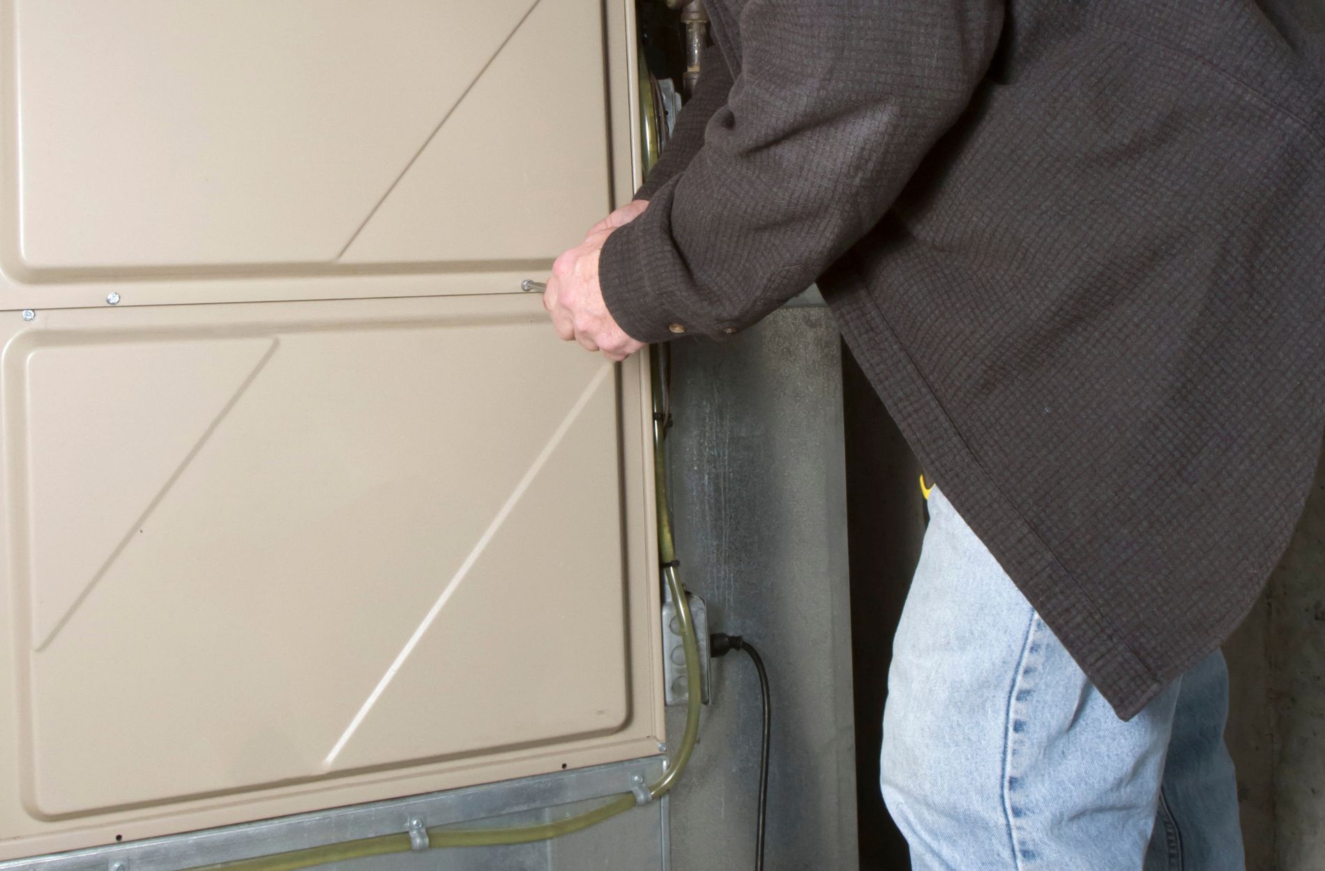 5 Signs Your Older Heating System Needs Replacement Before Winter