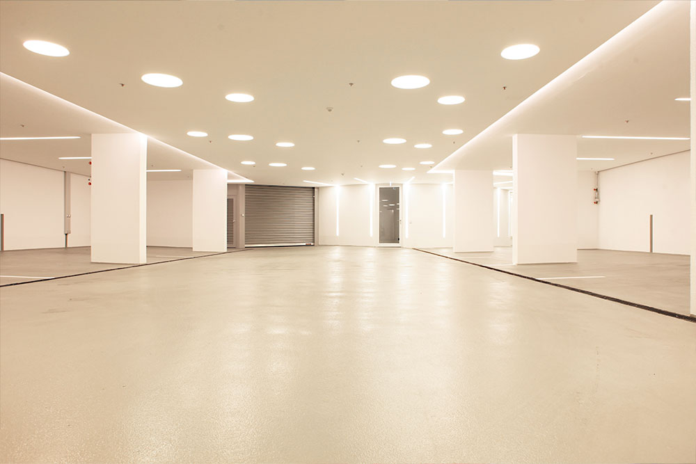 Reinigung von Autoeinstellhallen