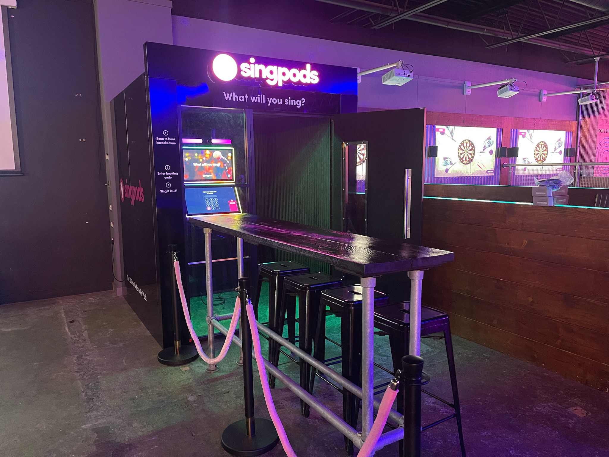 Boom Battle Bar Karaoke Pod