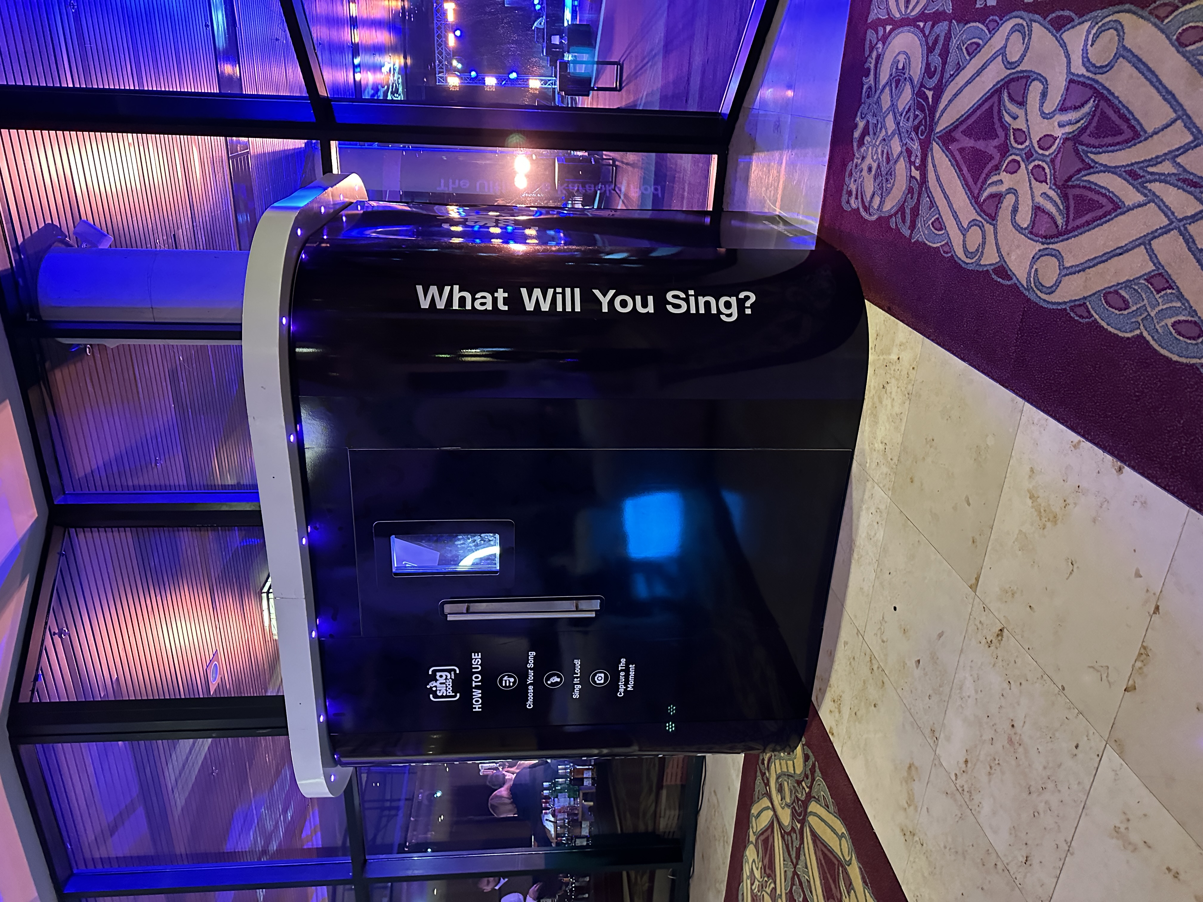 Instant Karaoke, Endless Applause
