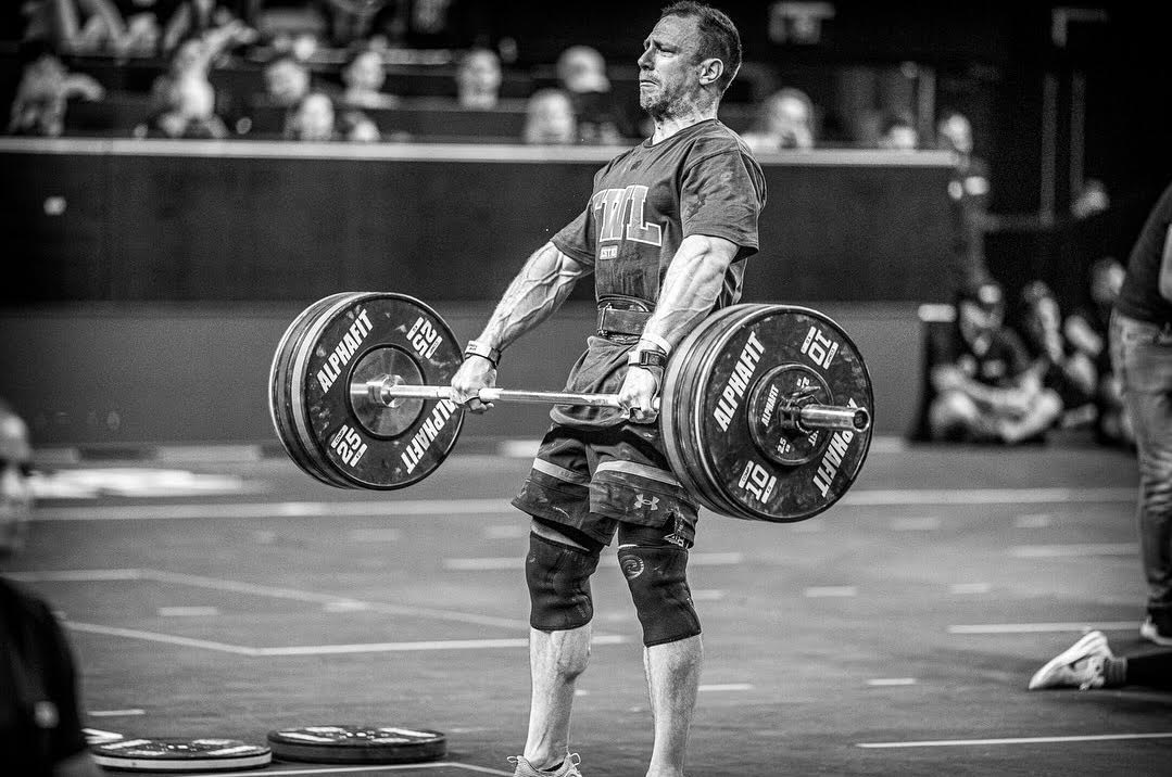 Bracing Yourself vs Weightlifting Belt 