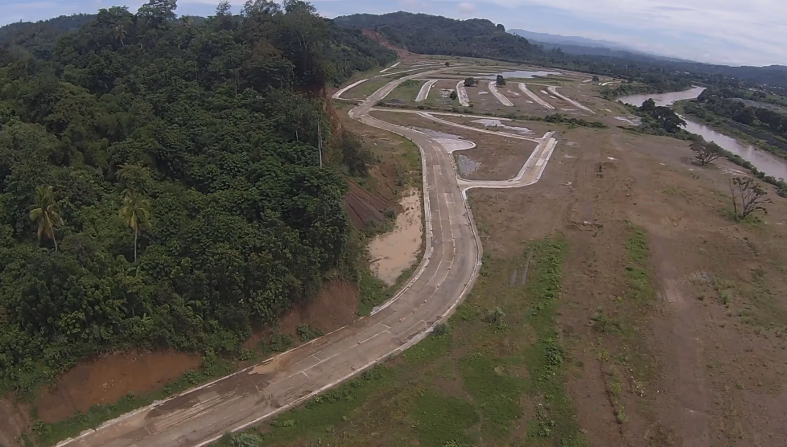 Night view of Soller residential building with illuminated lights and sleek design.
