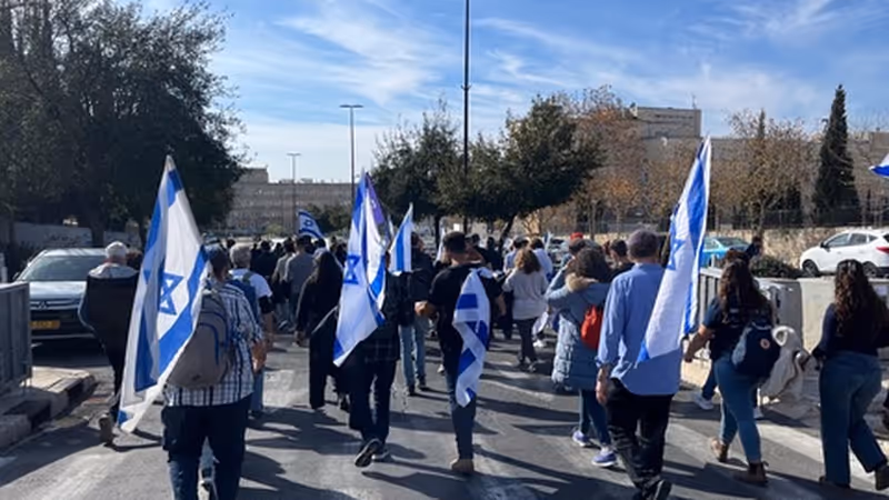ברגעים שגדולים מפוליטיקה