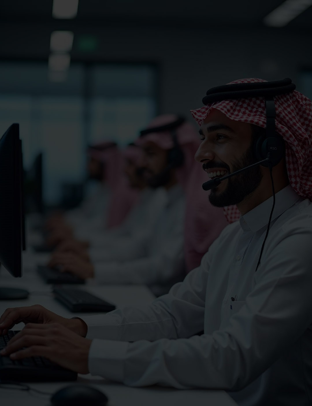 مكتب خدمة العملاء — شاهقة العقارية