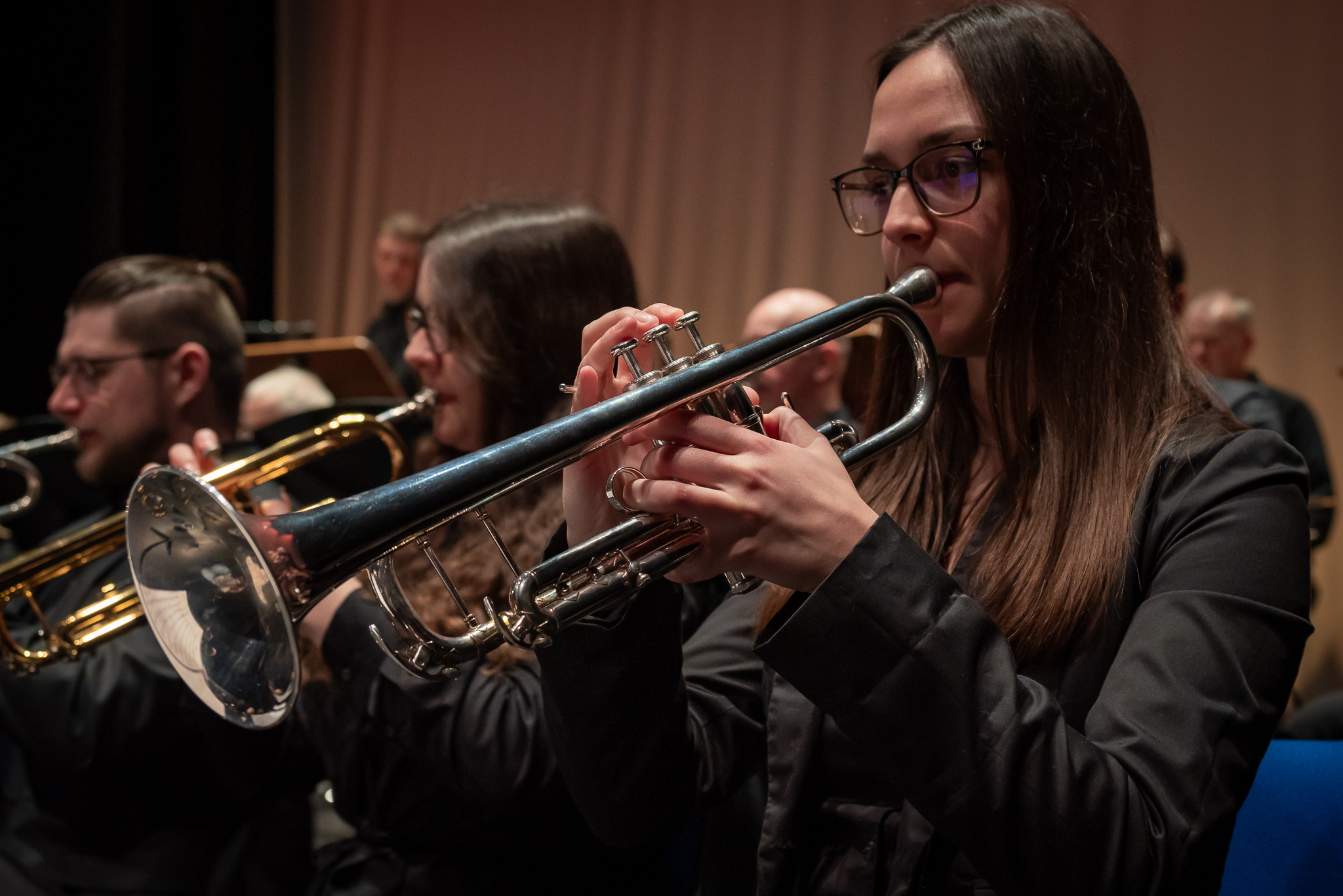 Nahaufnahme einer Trompetenspielerin