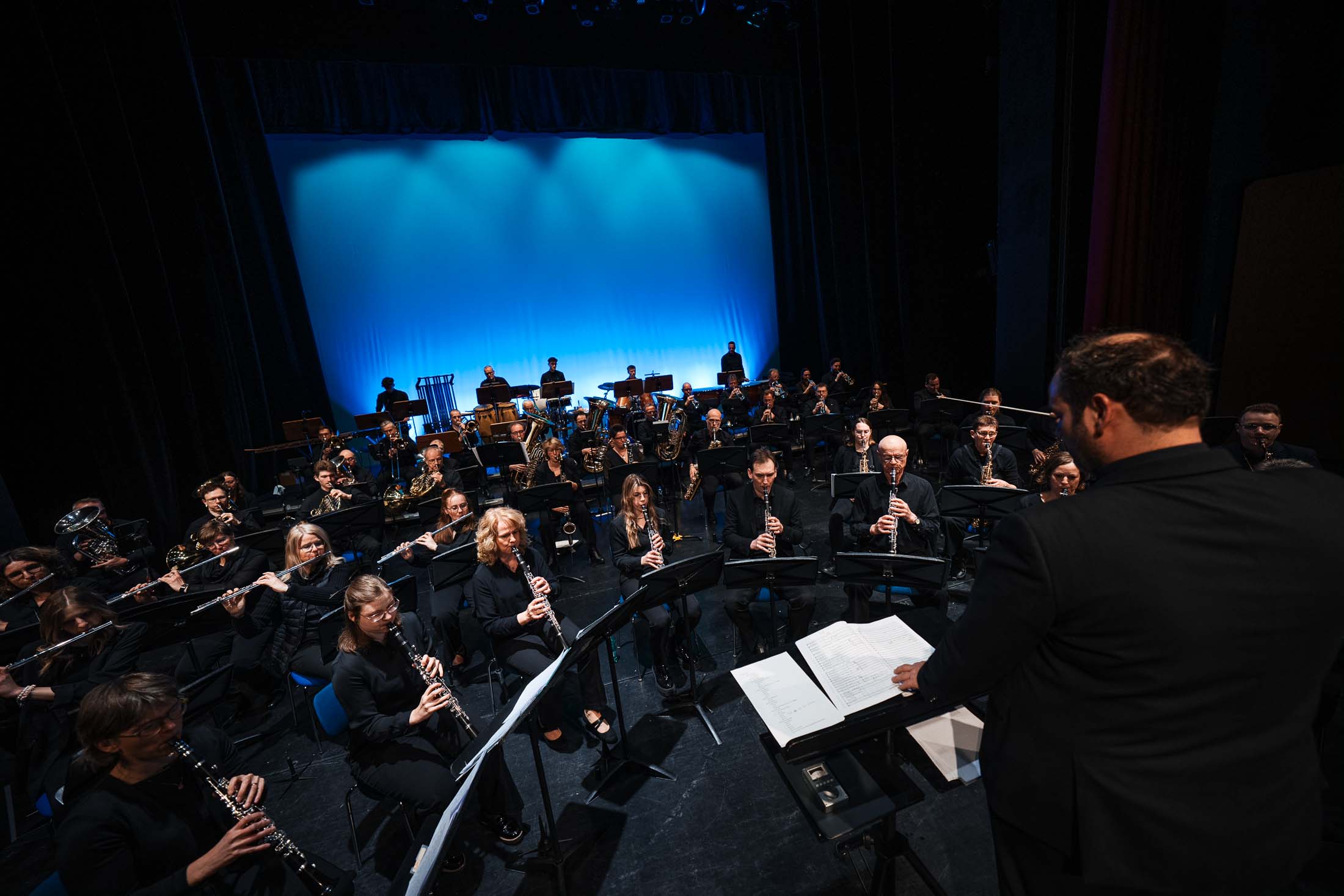 Das Orchester bei einem Konzert.