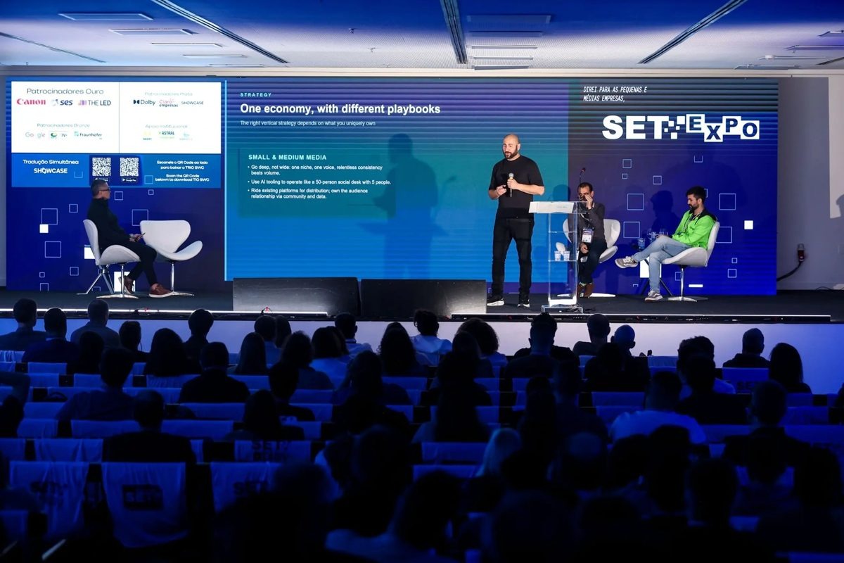 Arash Pendari on stage with the "Strategy" slide visible, full audience, SET Expo 2026