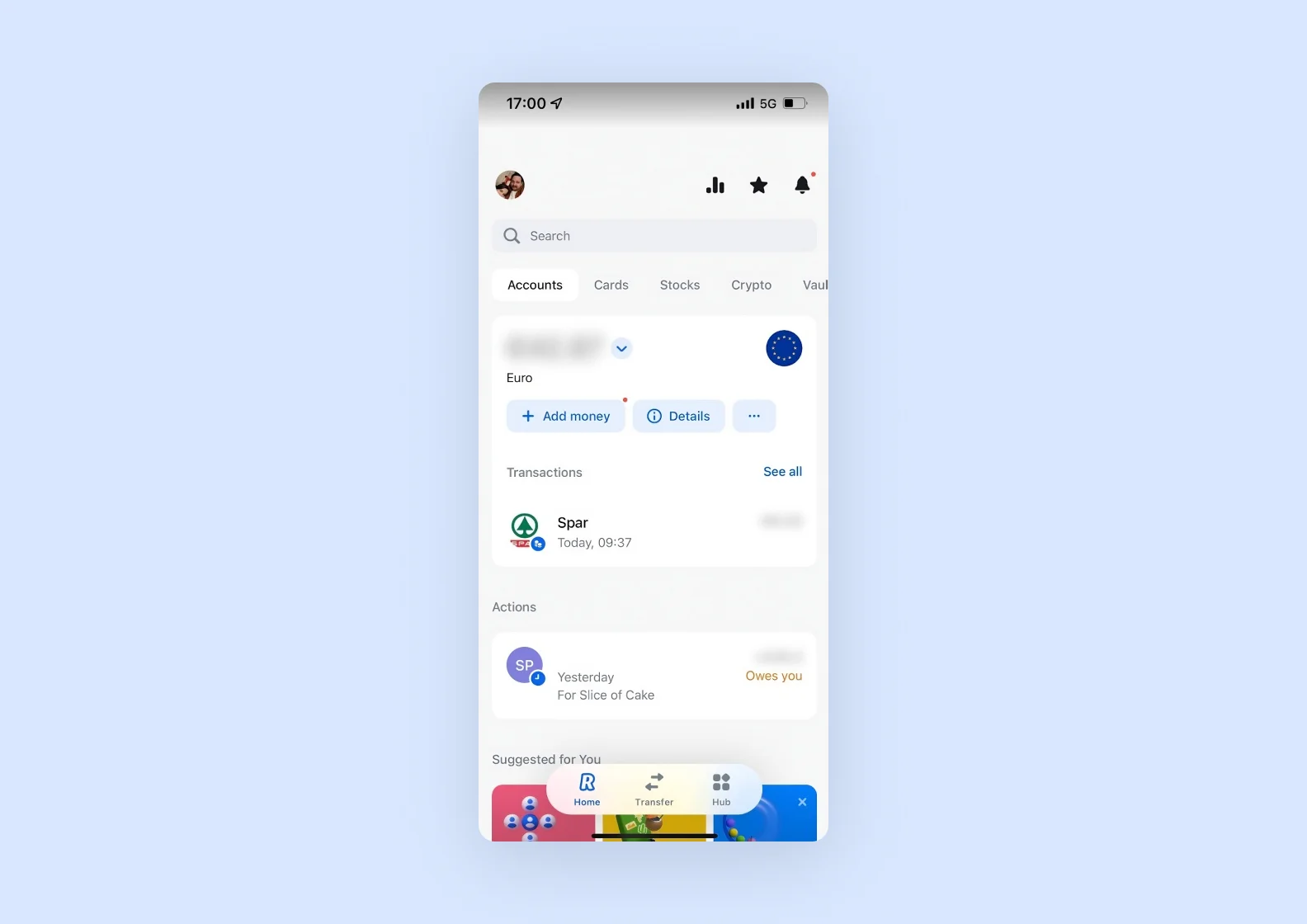 Скриншот приложения Revolut с заблюренной информацией