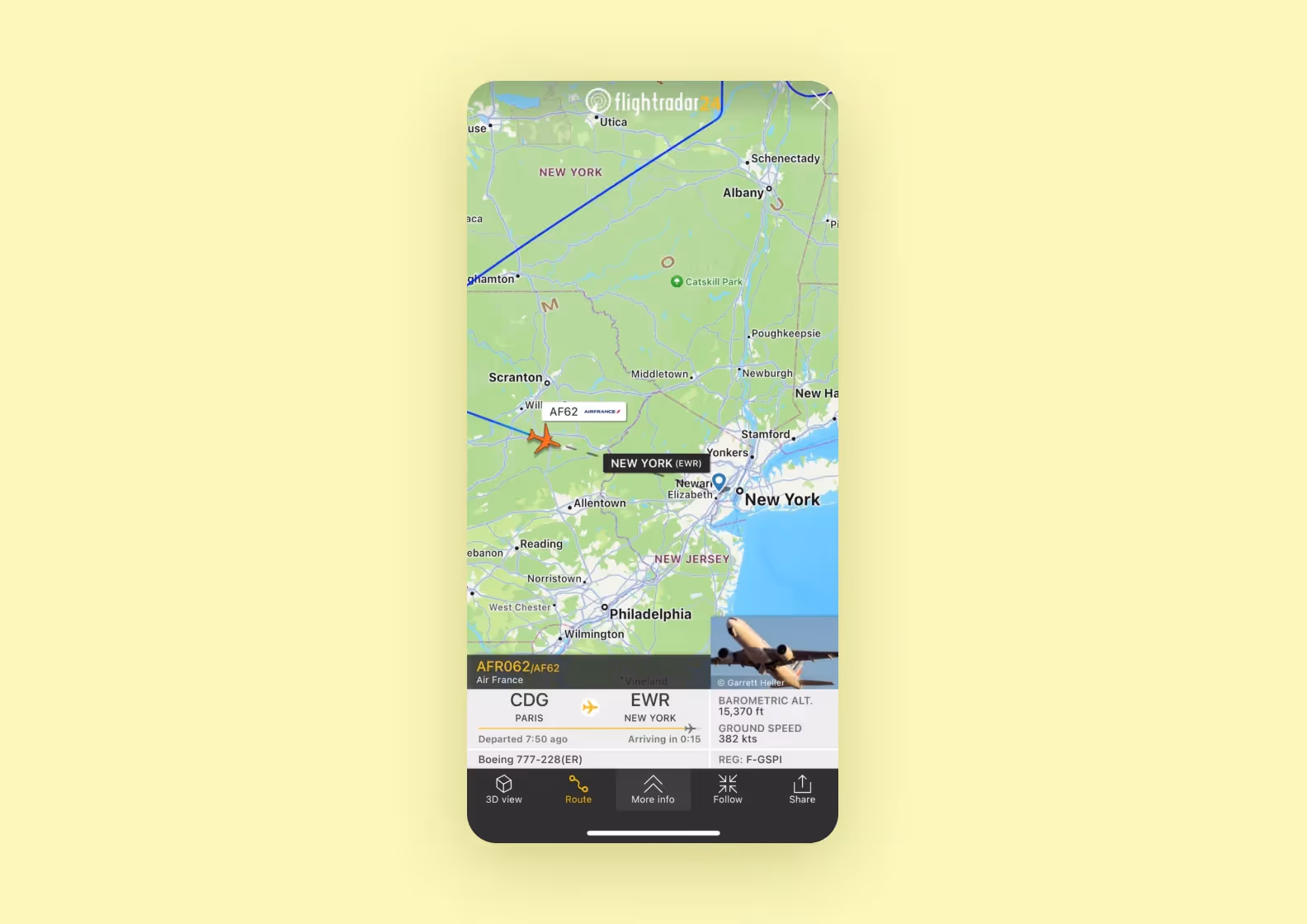 A screenshot of Flightradar24, airplane tracking app