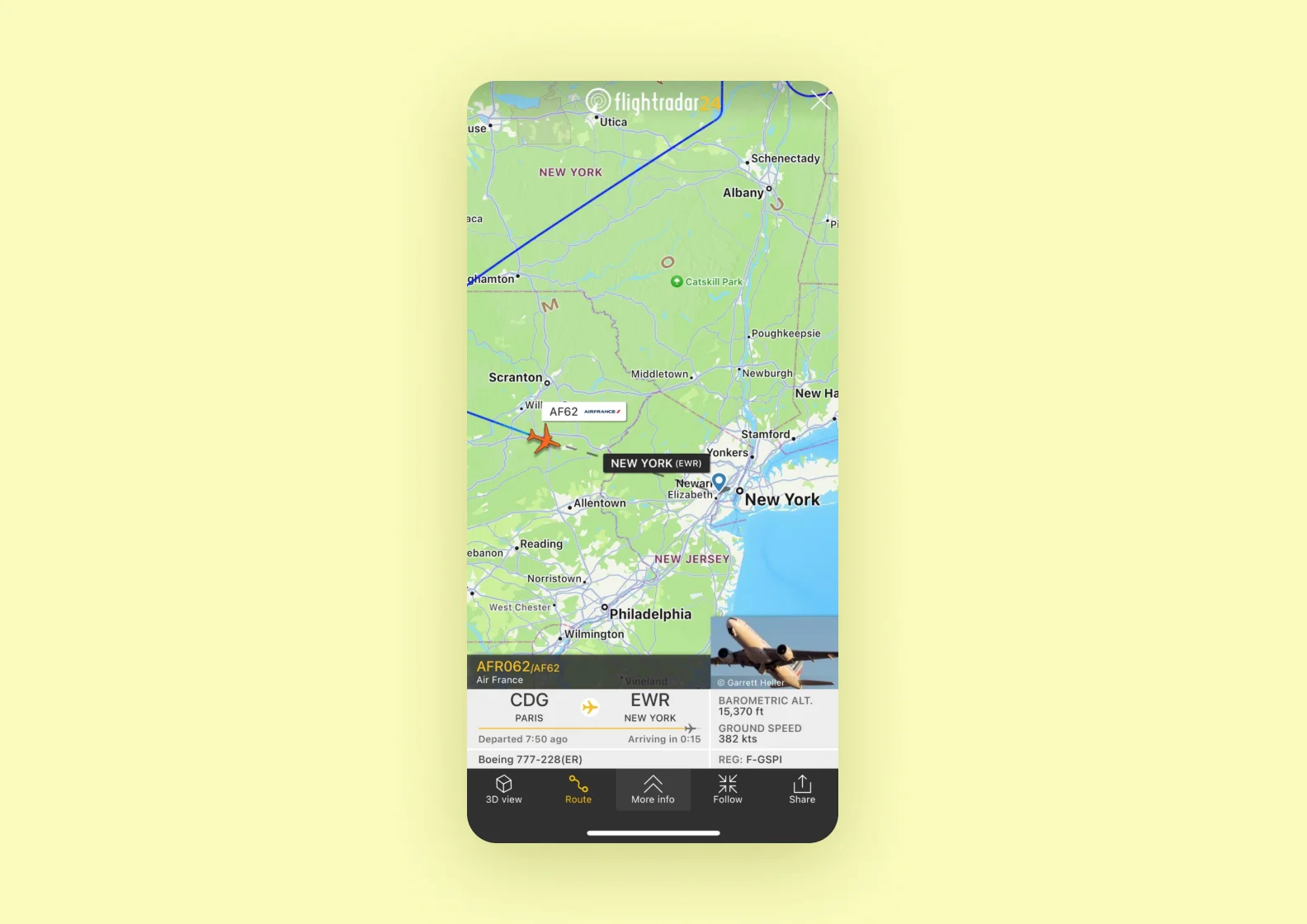 A screenshot of Flightradar24, airplane tracking app