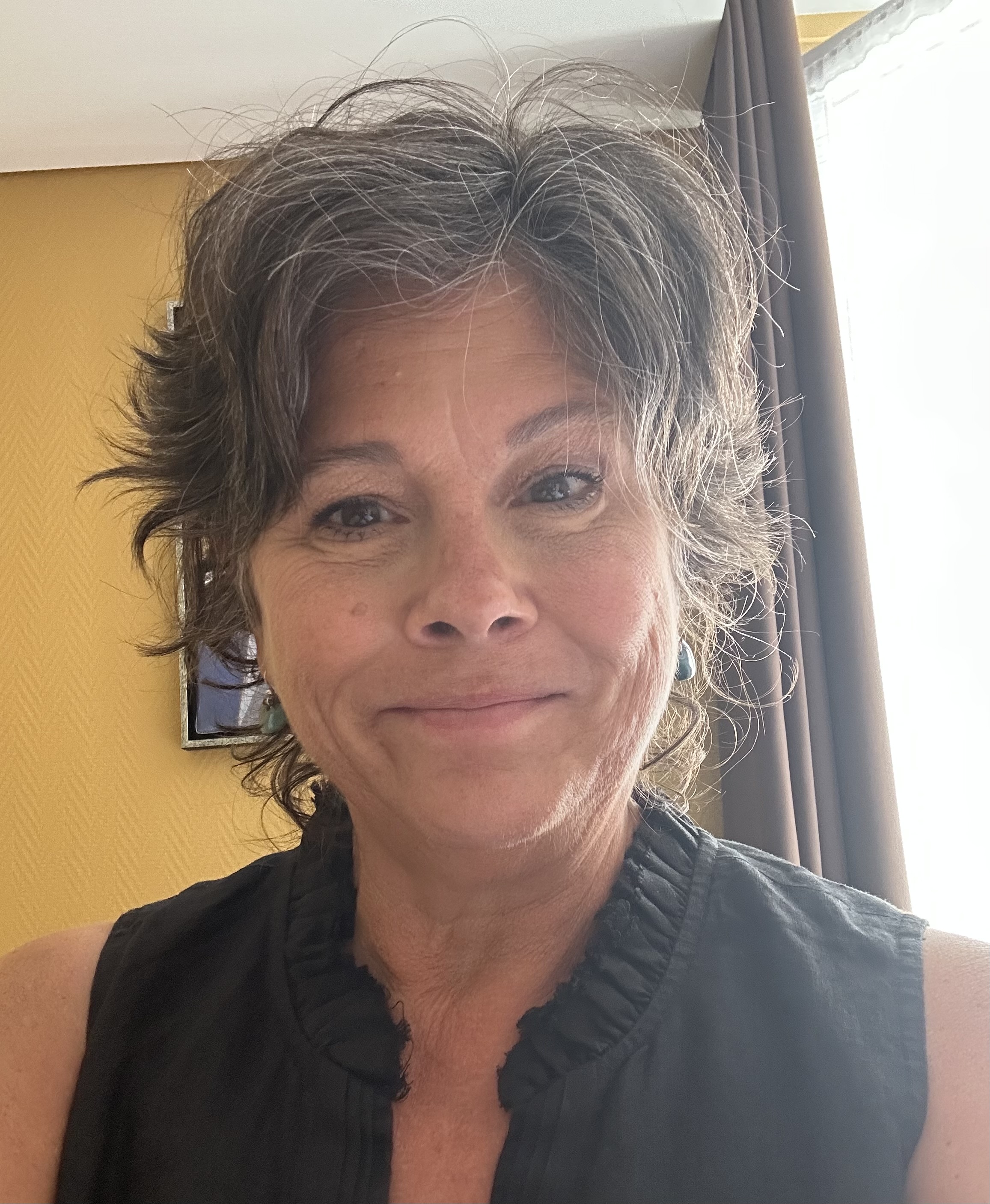 Rev. Dr. Dawn Chesser