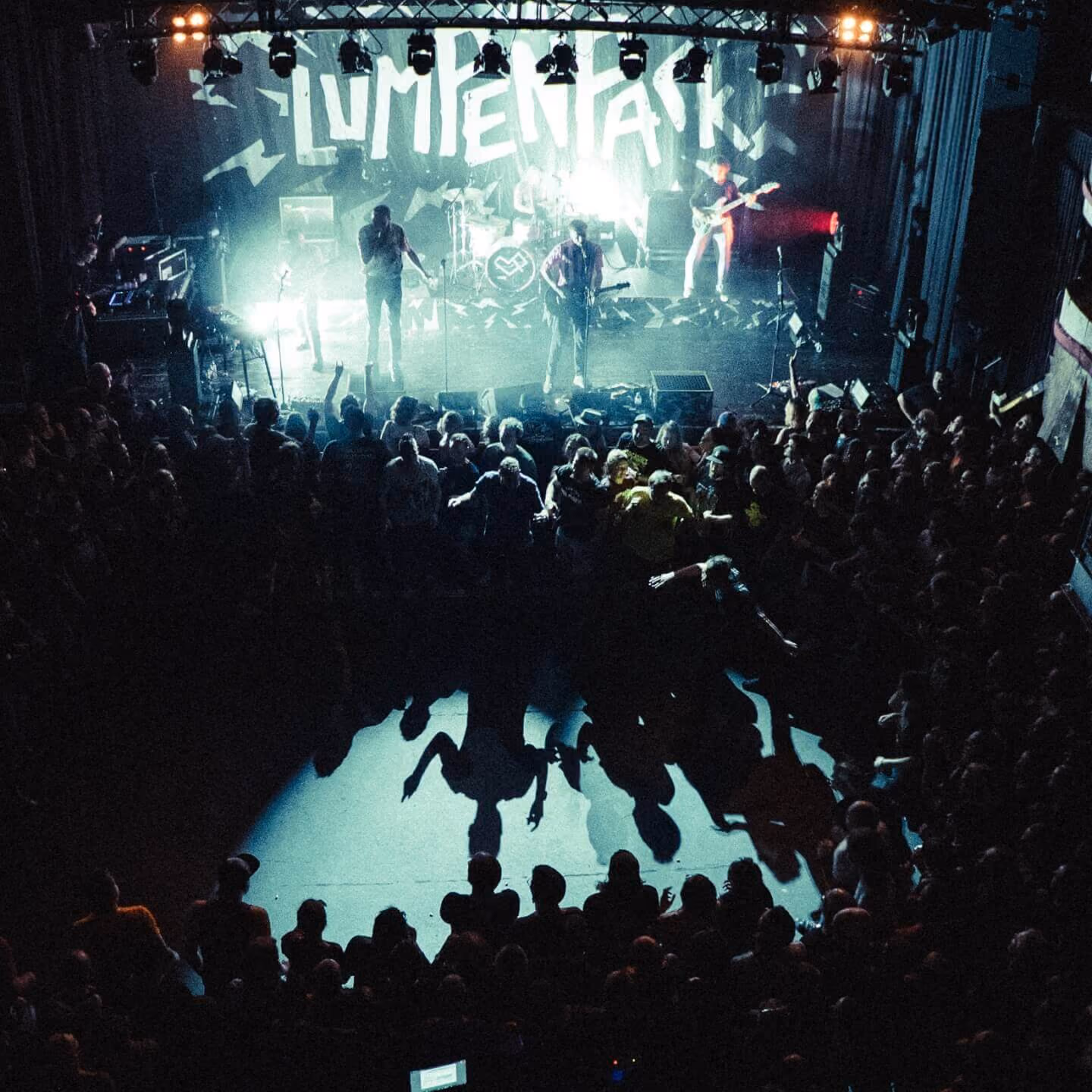 Lumpenpack festival show with touring lighting by photon