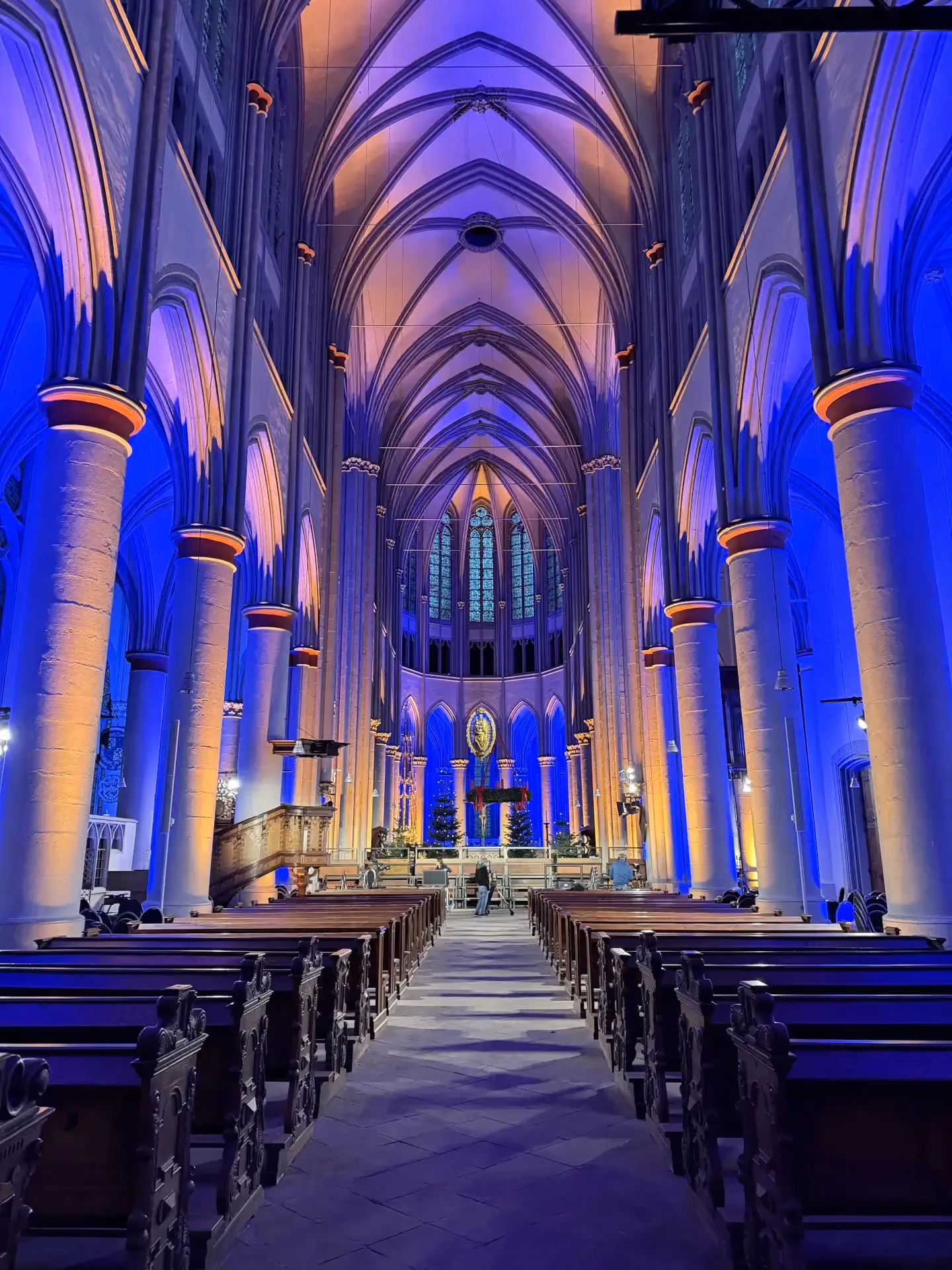 Altenberg Cathedral illuminated for the ARD Christvesper TV broadcast by photon