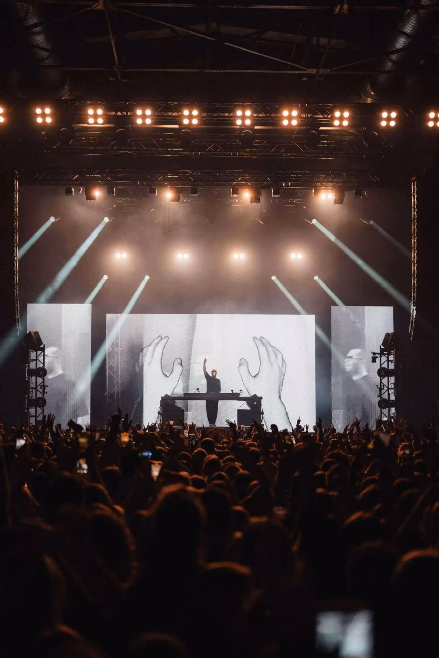 David Puentez – More Goes Not Tour 2025 – Live-Show mit Licht und LED-Wand von photon Veranstaltungstechnik