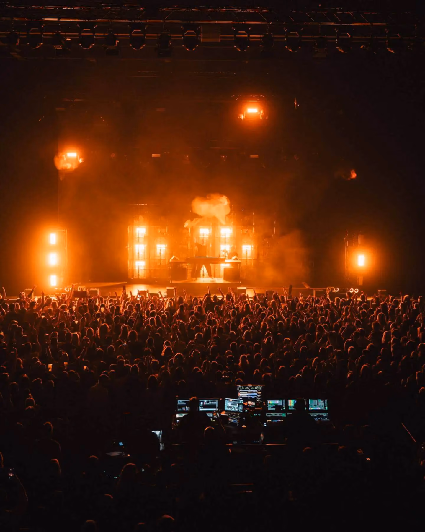 David Puentez – More Goes Not Tour 2025 – Stage-Design der Tour von photon Veranstaltungstechnik