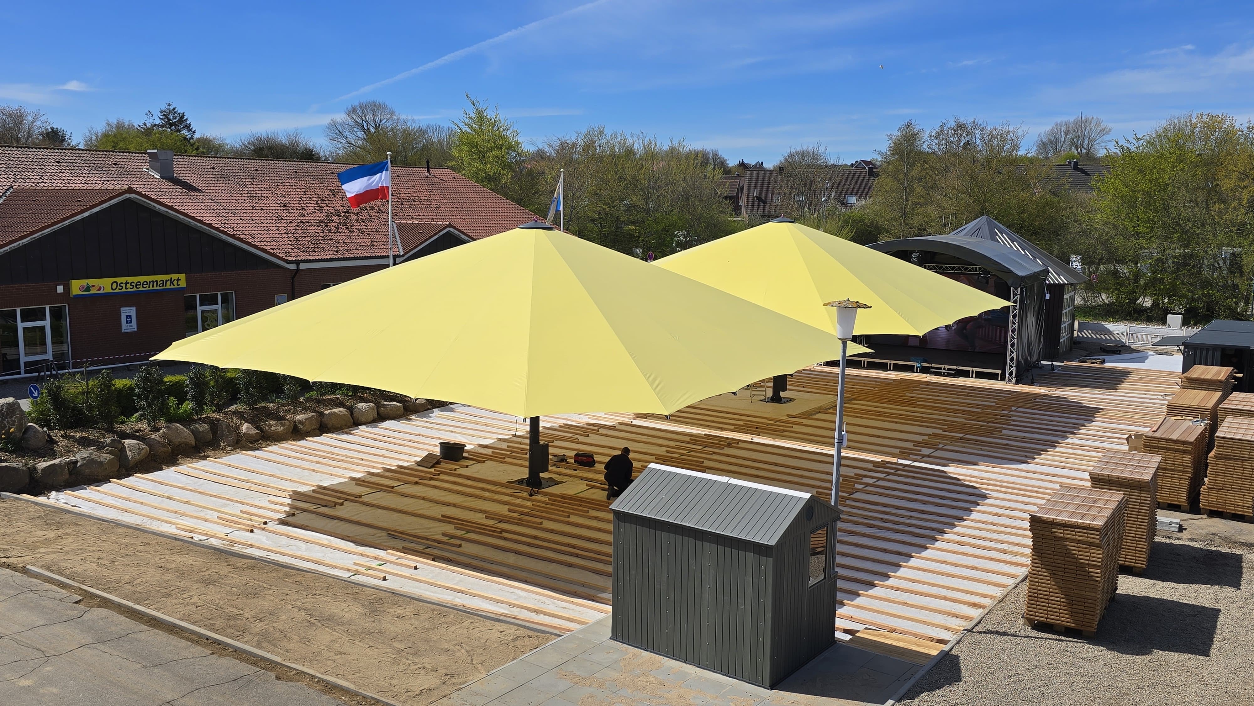 Permanent stage installation at a Waabs campsite on the Baltic Sea by photon