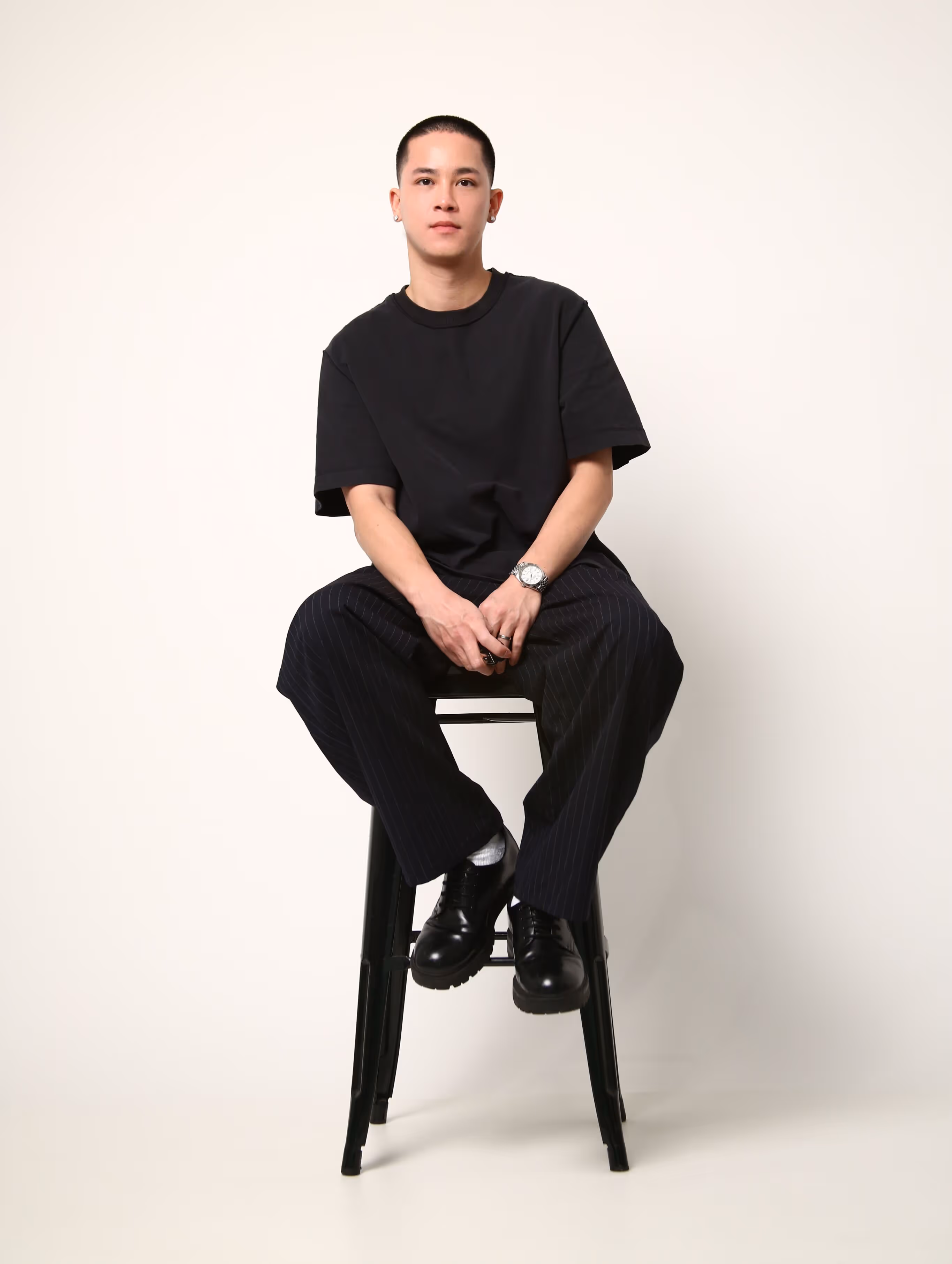 Portrait of Jady Pham, co-founder of Kloud Health and experienced anesthesiologist, dedicated to providing expert care in wellness and health services.