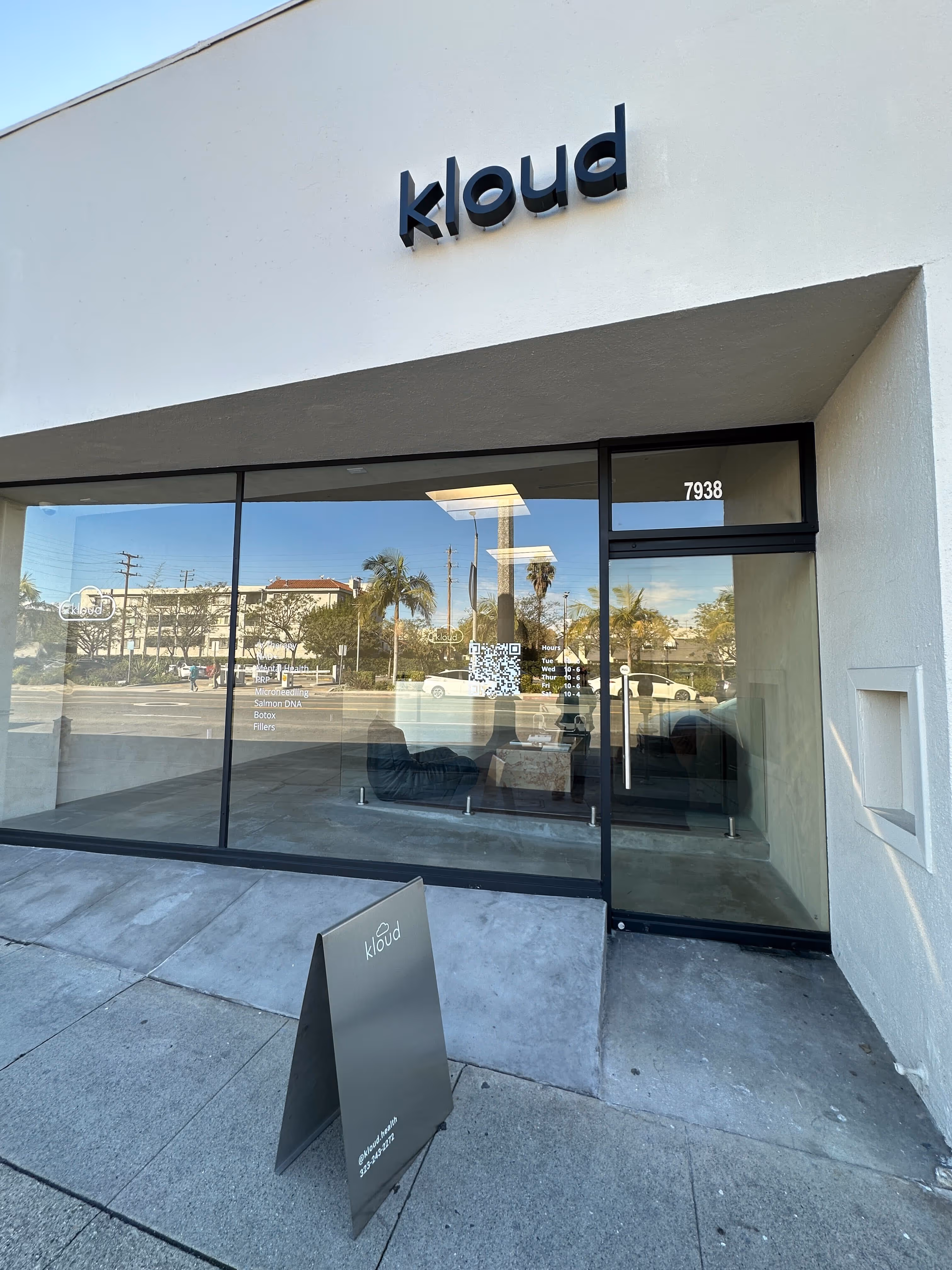 Exterior view of Kloud Health clinic in Los Angeles, showcasing a modern, inviting facade with sleek, contemporary design elements.