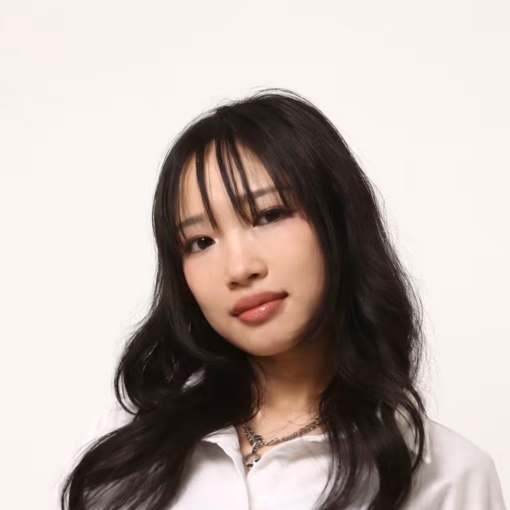 Portrait of Jane Lee, co-founder of Kloud Health and experienced anesthesiologist, committed to delivering exceptional wellness and health services.