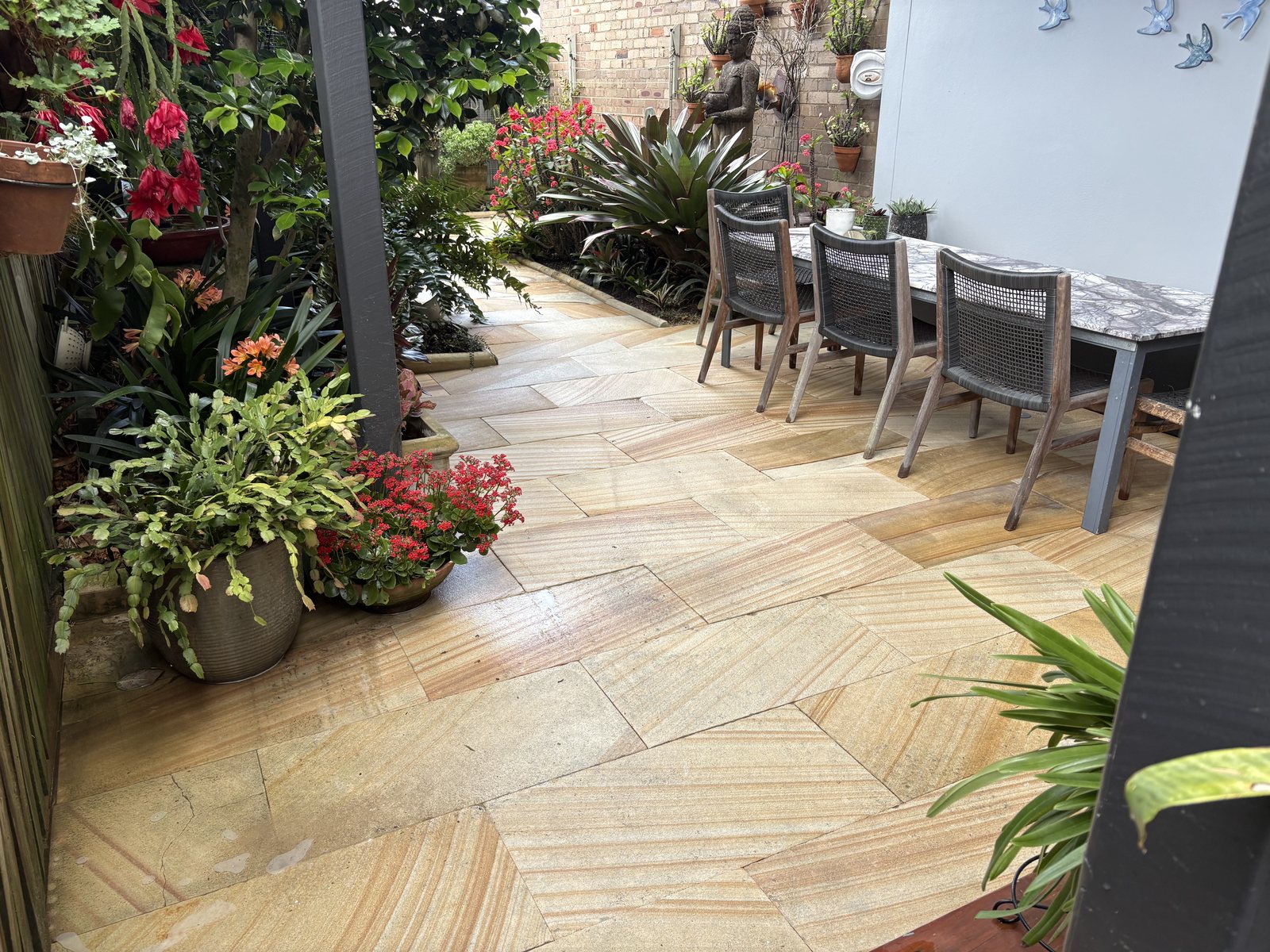 Sandstone courtyard in Balmain after pressure cleaning
