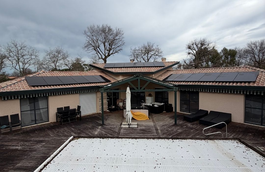 Installation de panneaux solaires avec batterie virtuelle 9000W